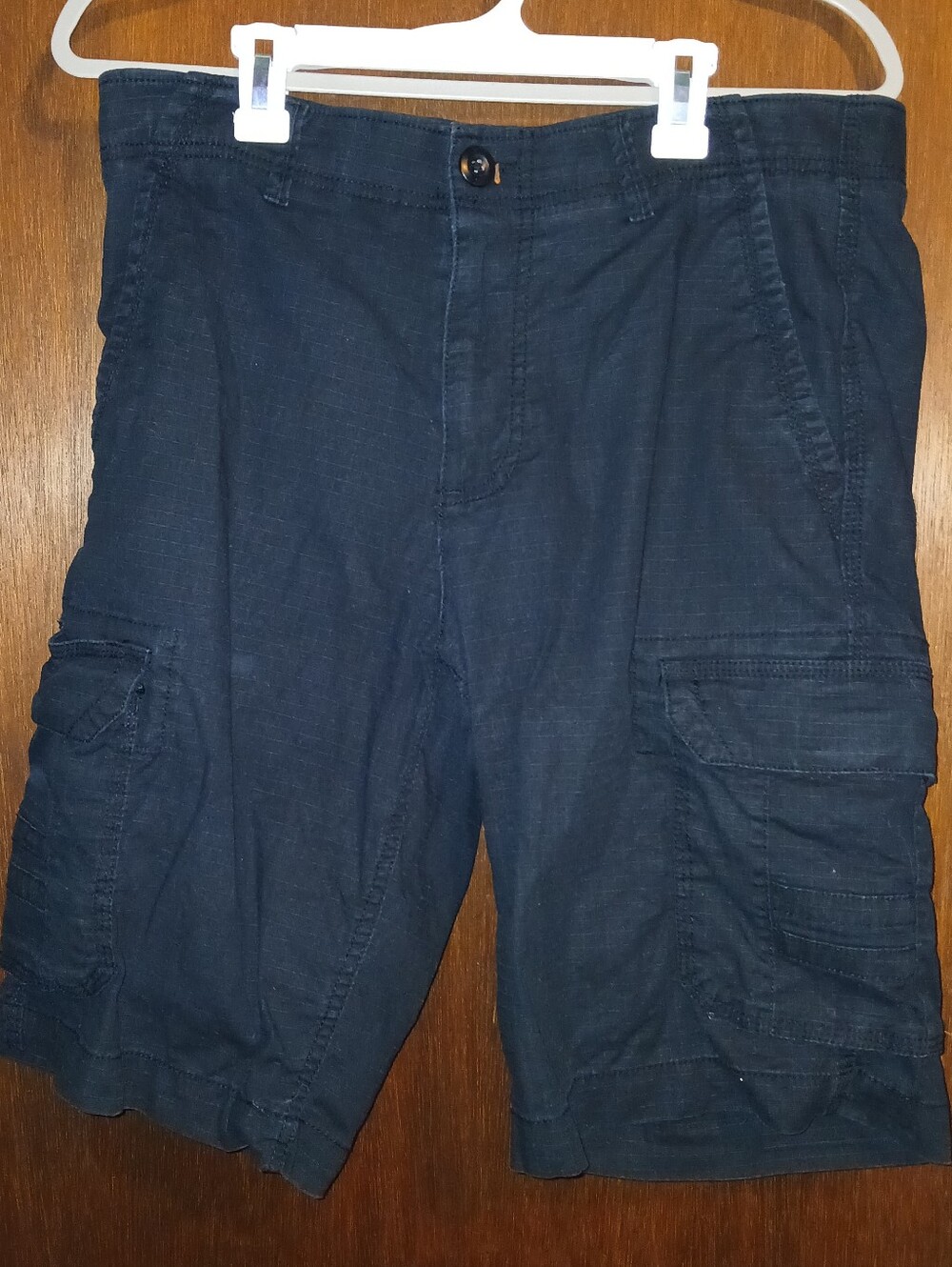 Urban Pipeline Ultraflex Black Cargo Shorts w/ Velcro Pockets, Size 33 Men's.